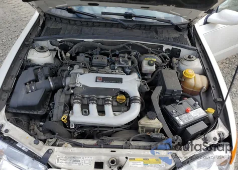 2001 Saturn L300 из США, поврежденный, VIN 1G8JW54RX1Y549632